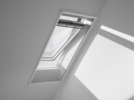 Moskitiera VELUX ZIL z białymi prowadnicami