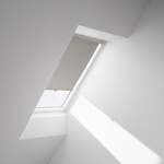 Rolety zaciemniające VELUX RHZ na haczykach